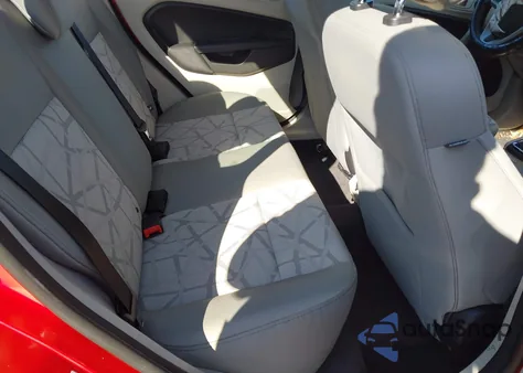 2013 Ford Fiesta Se z USA, uszkodzony, nr VIN 3FADP4BJ6DM142422